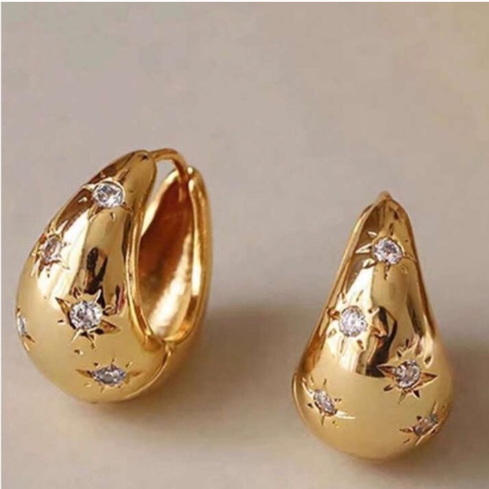 NEW! Anthropologie
Celestial Stars Crystal Dome Huggies Hoop Gold Earrings - Picture 2 of 9